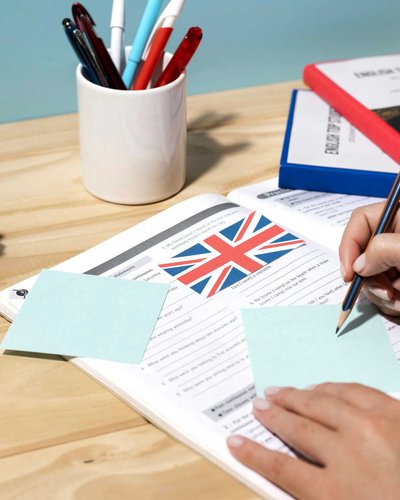 Подготовка к сдаче экзамена IELTS фон